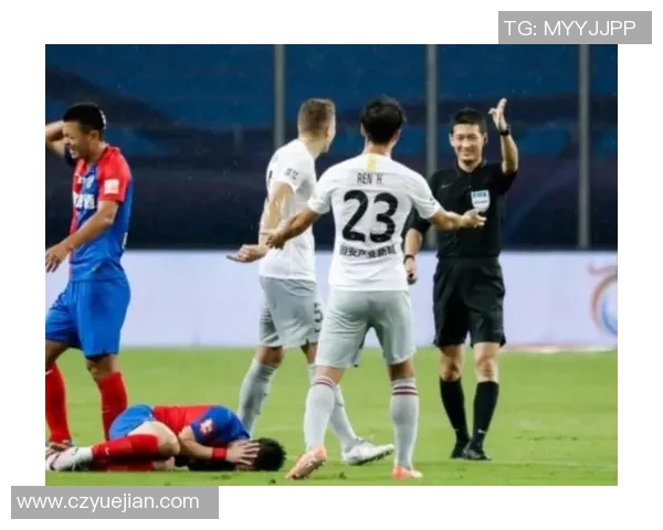 足球明星背后的冲突与战争:一场运动如何引发国际纷争与对抗 足球明星背后的冲突与战争:一场运动如何引发国际纷争与对抗