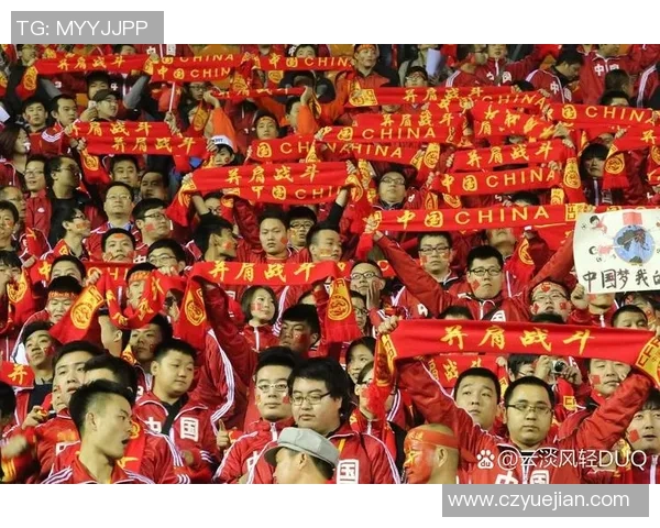 足球明星赛场激情舞动瞬间展现运动与艺术的完美结合 足球明星赛场激情舞动瞬间展现运动与艺术的完美结合