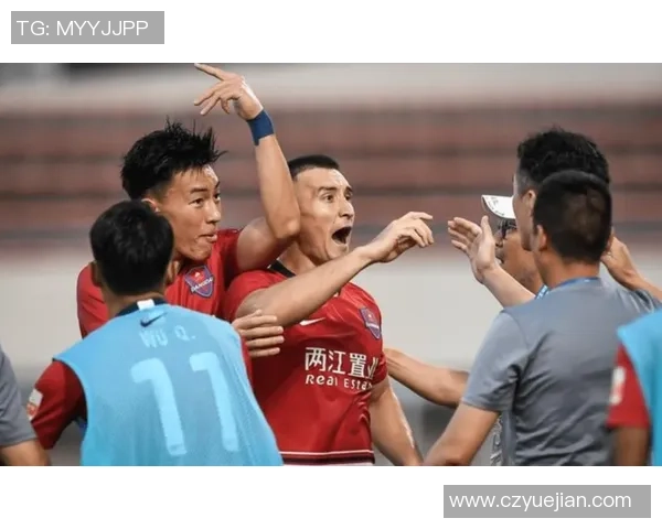 重庆篮球队在亚运会积分榜上以63分稳居第一名表现出色 重庆篮球队在亚运会积分榜上以63分稳居第一名表现出色